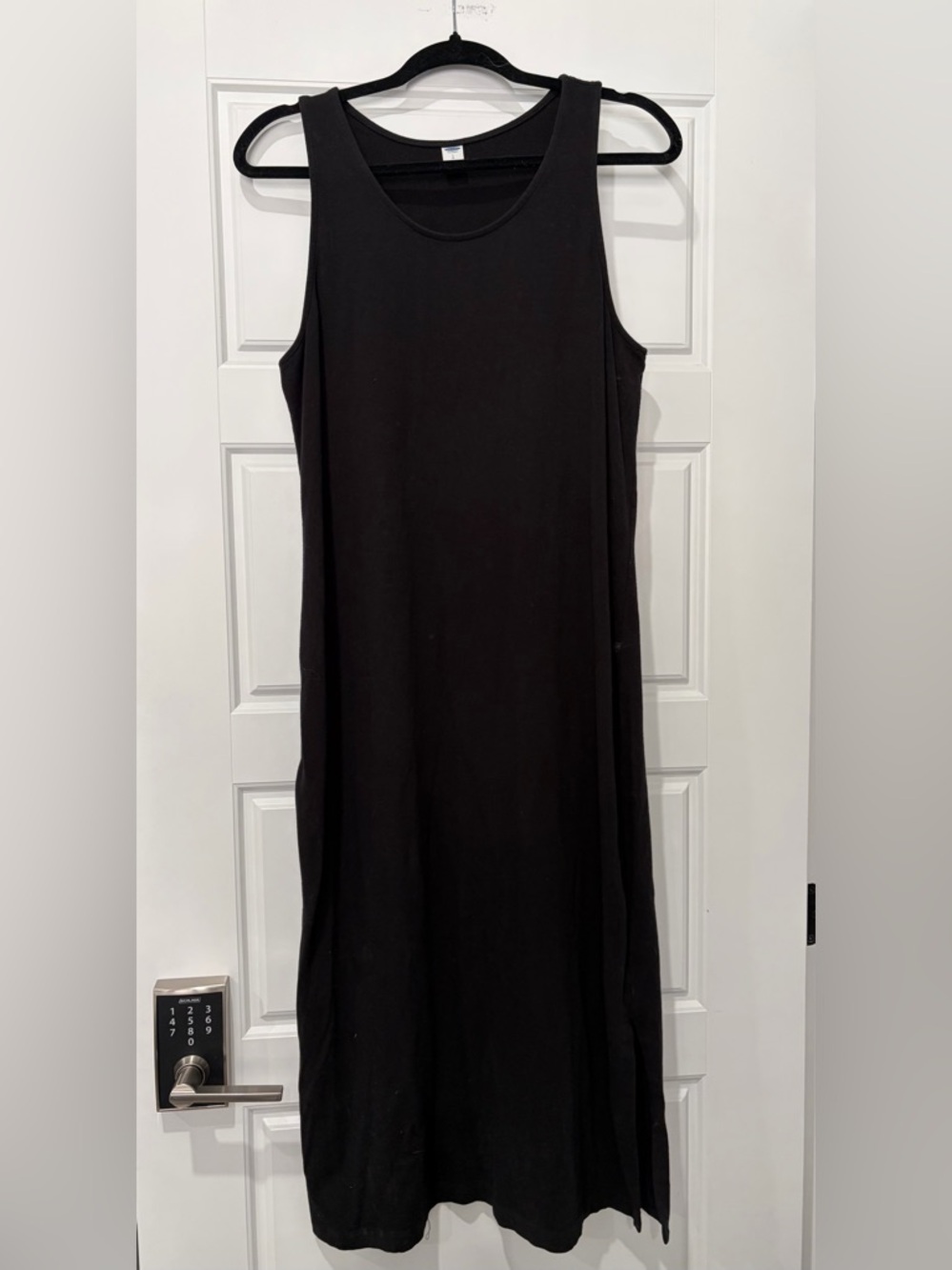 Old Navy Black Sleeveless Midi Dress